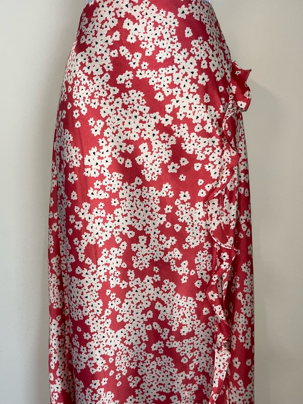 NWT Satin Socialite Coral and Cream Floral Midi Faux Wrap Skirt